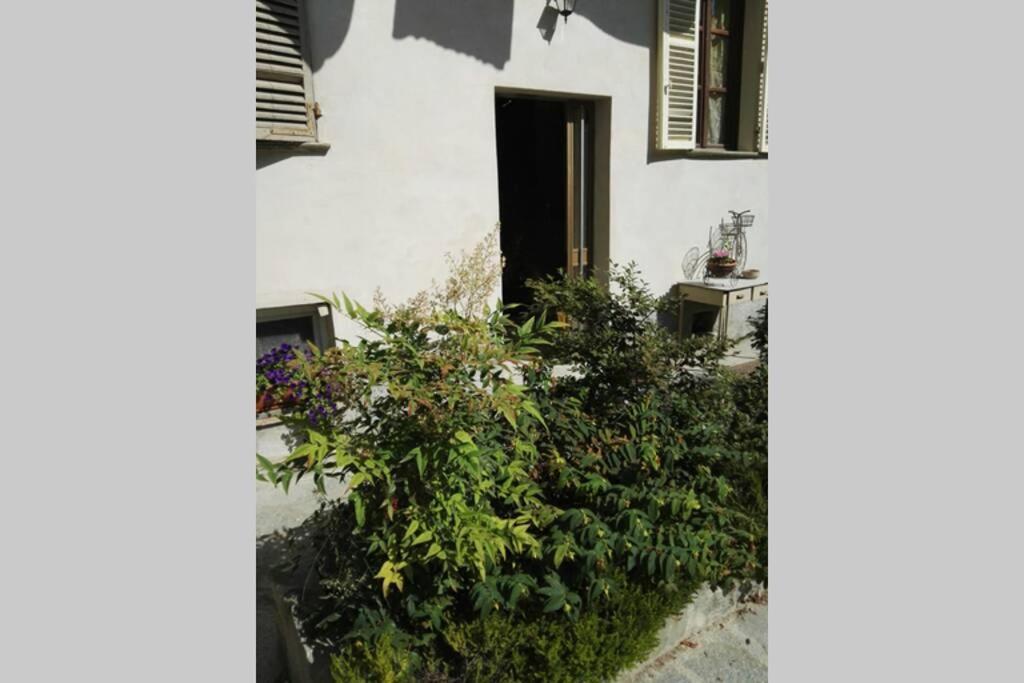 Ex Ostu Impero: Vino, Tartufo Ed Ospitalita Apartment La Morra Exterior photo